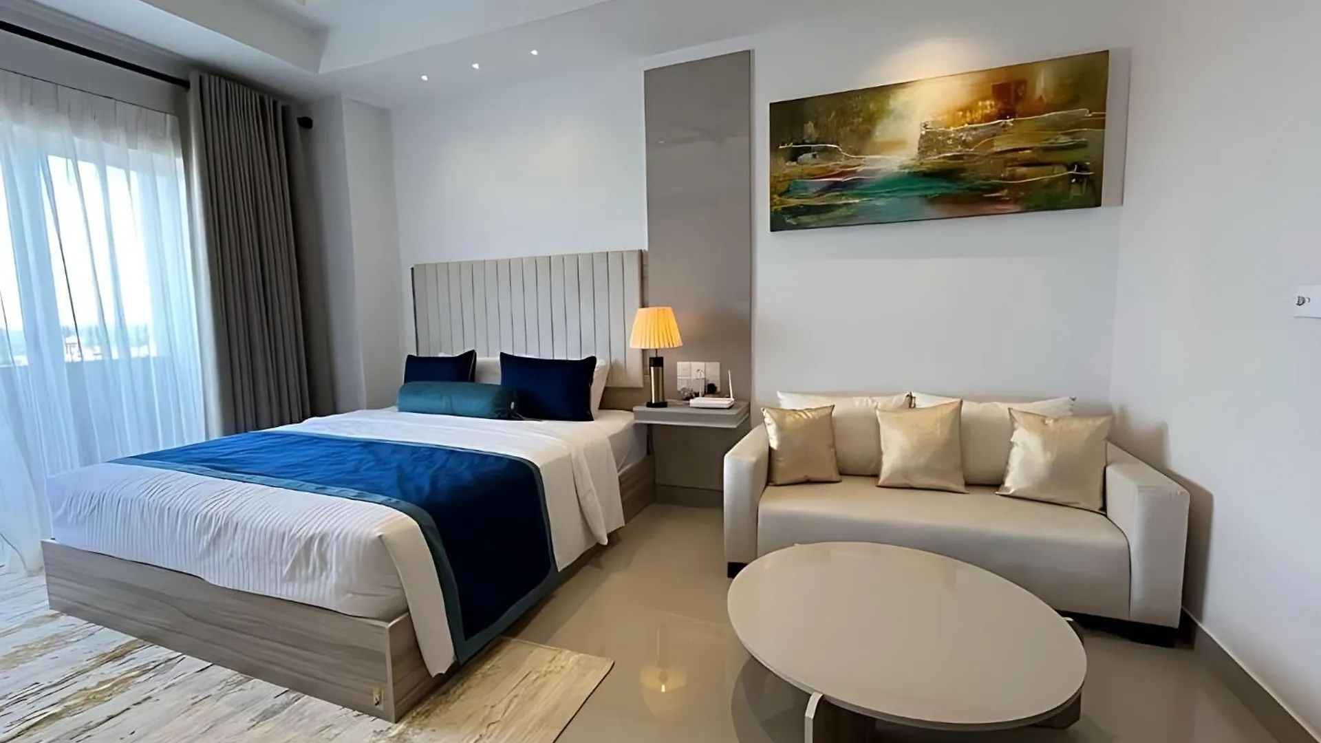 Negombo Ocean Breeze - Bliss On The Beach Luxury Apartments By Serendib Vacation