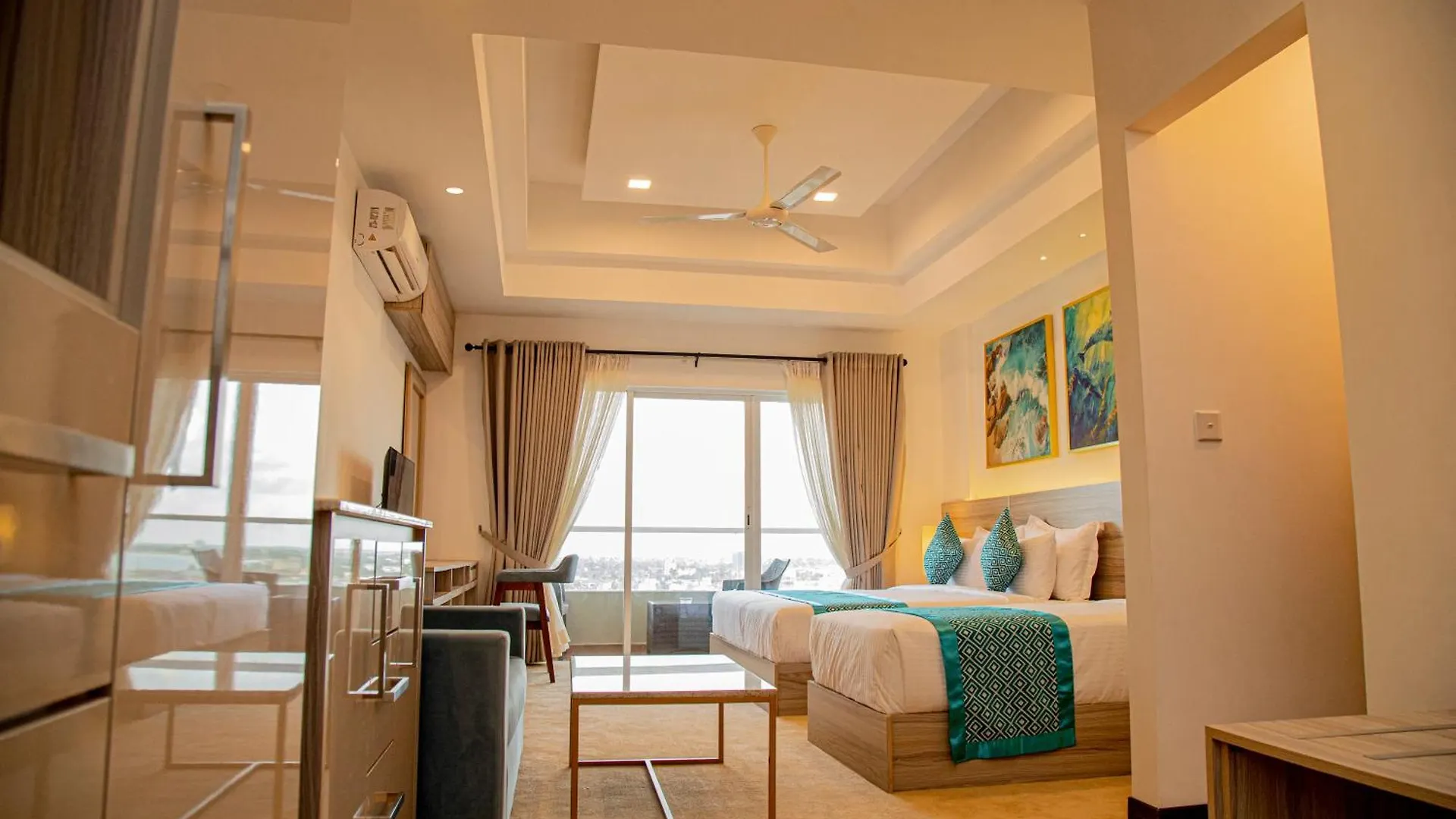 Negombo Ocean Breeze - Bliss On The Beach Luxury Apartments By Serendib Vacation Sri Lanka