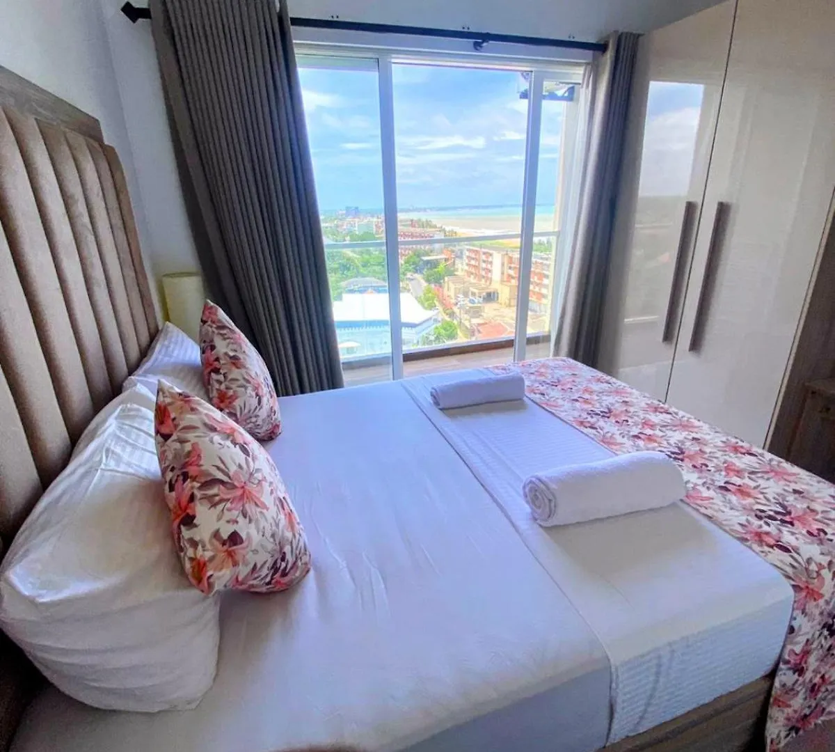 Negombo Ocean Breeze - Bliss On The Beach Luxury Apartments By Serendib Vacation 0*,  Sri Lanka